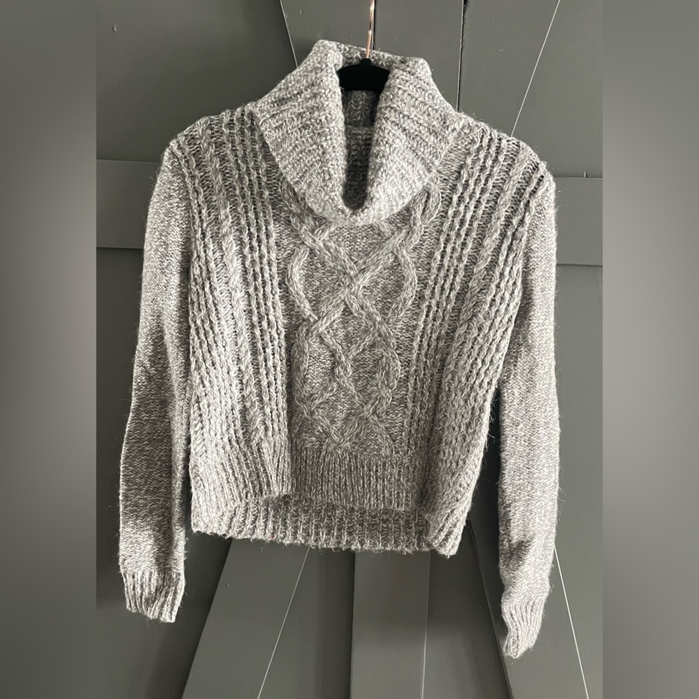 Crop cable knit sweater